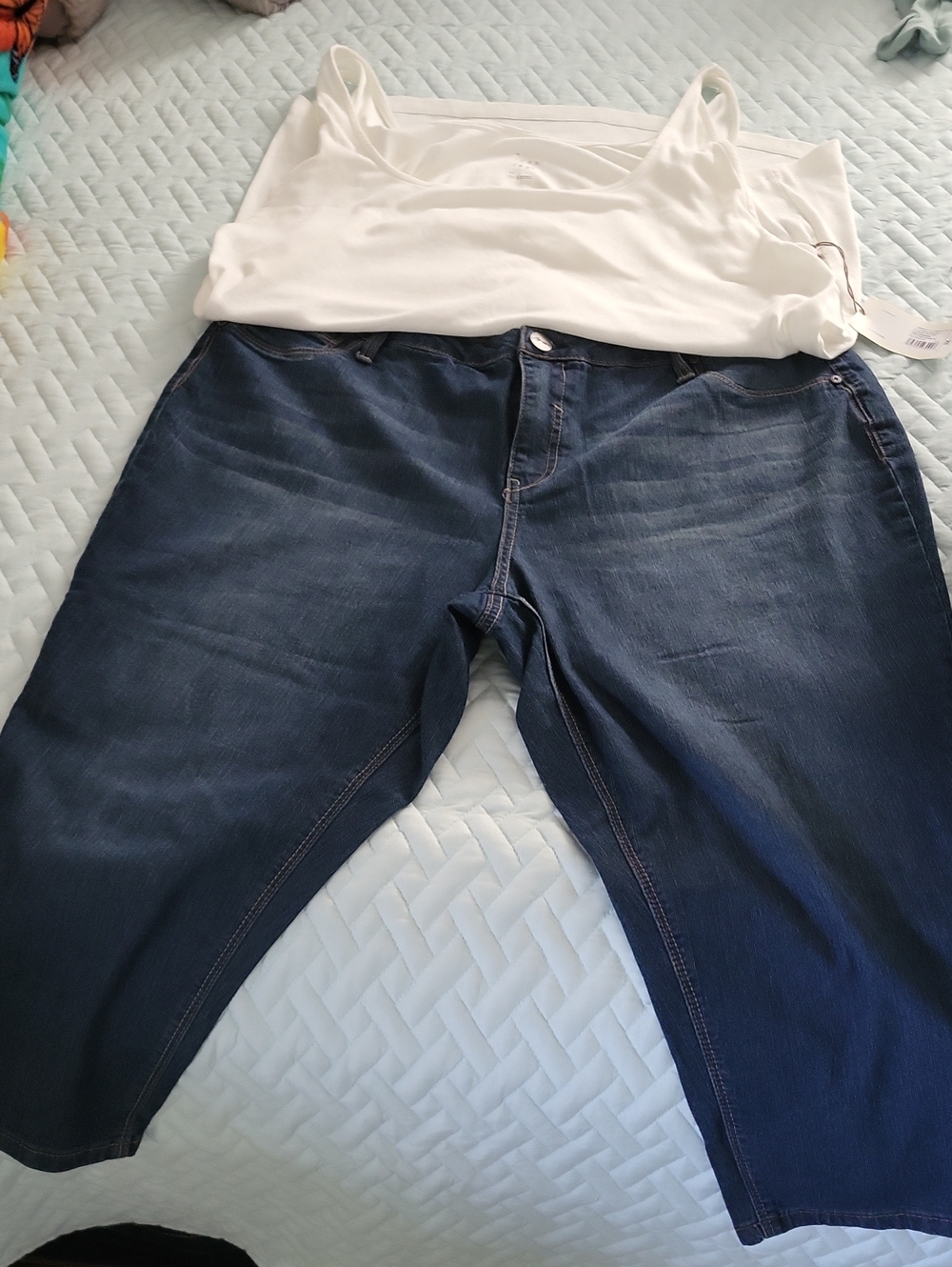 **BUNDLE A New Day White Tank Top(3x) with  AG Dark Blue Denim Capris(18W)**